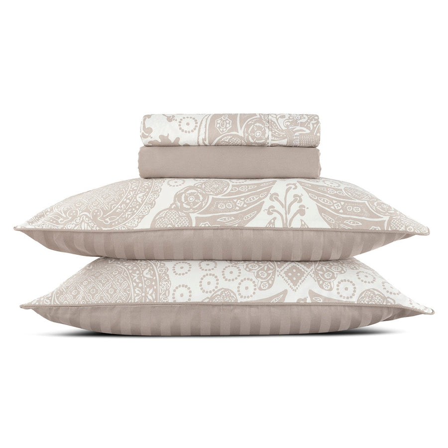 Ensemble de draps : drap-housse, drap plat, taie(s) d'oreiller en satin de coton - dessin Arles Taupe