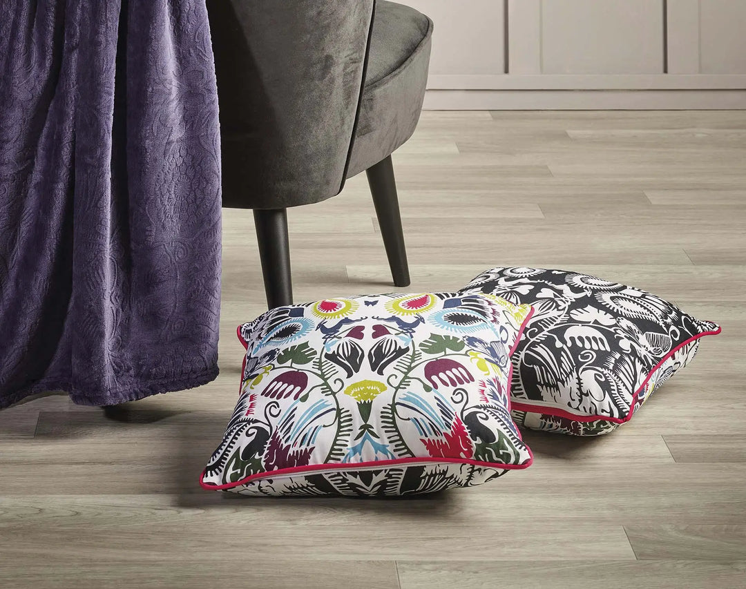 Christian Lacroix クッションとクッションカバー 2点セット Plaid & Sofa Cushion | CXL by Christian Lacroix