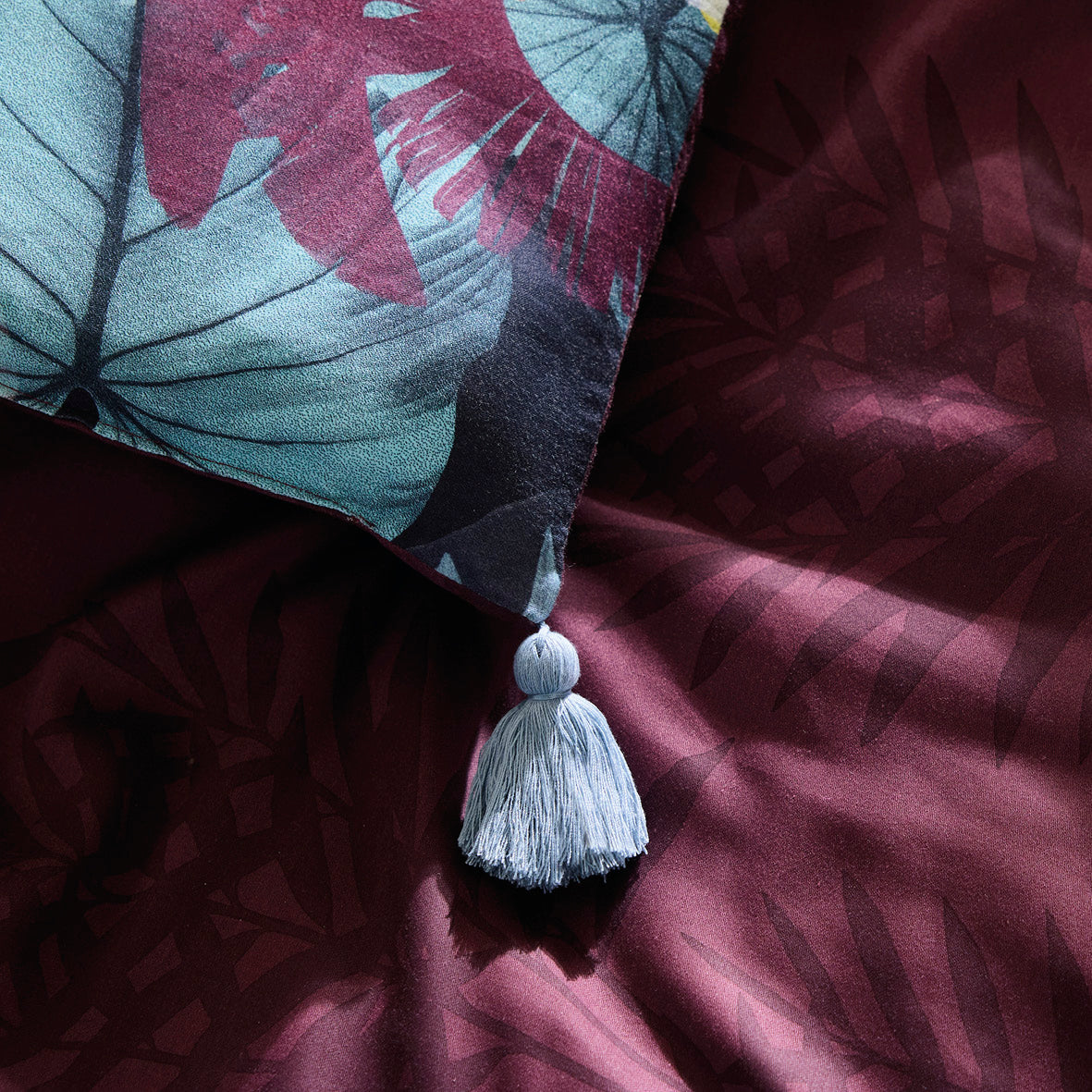 Quilt with tassels - Tanzanie Plum