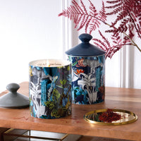 Bougie parfumée en pot de porcelaine - Zanzibar Bleu marine - Poudre de saffran - durée de combustion 65h - 315 g - CXL by Christian Lacroix Maison