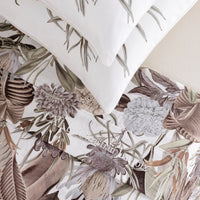 Ensemble de draps : drap-housse, drap plat, taie(s) d'oreiller en satin de coton - dessin Garden Taupe - CXL by Christian Lacroix Maison