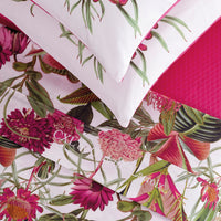 Ensemble de draps : drap-housse, drap plat, taie(s) d'oreiller en satin de coton - dessin Garden Fuchsia - CXL by Christian Lacroix Maison