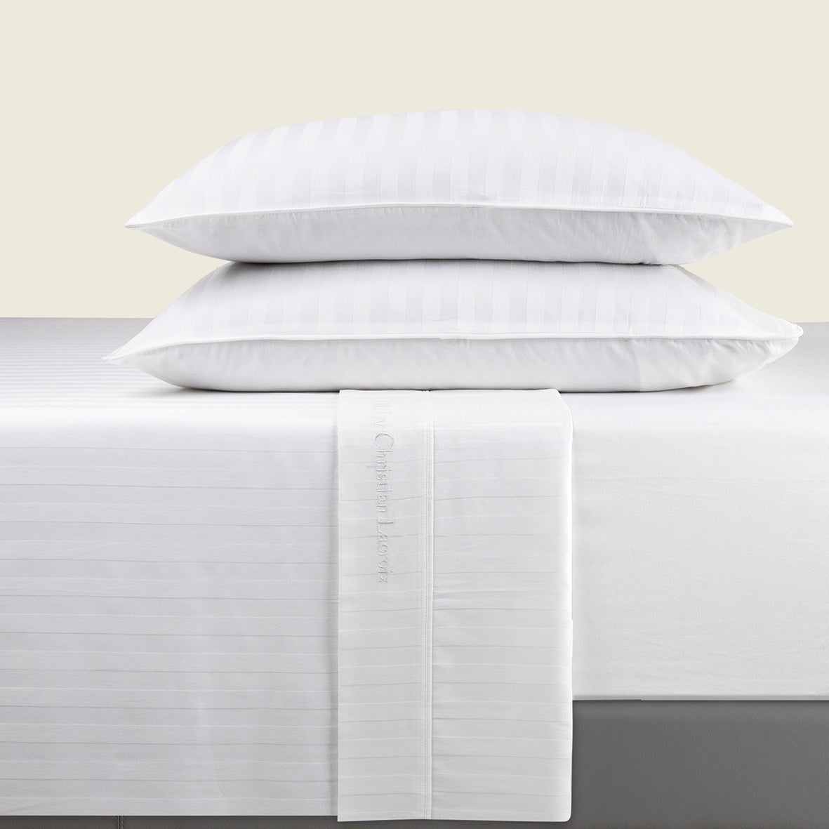 Ensemble de draps  : drap-housse, drap plat, taie(s) d'oreiller en satin de coton - tisse Jacquard - Blanc - CXL by Christian Lacroix Maison