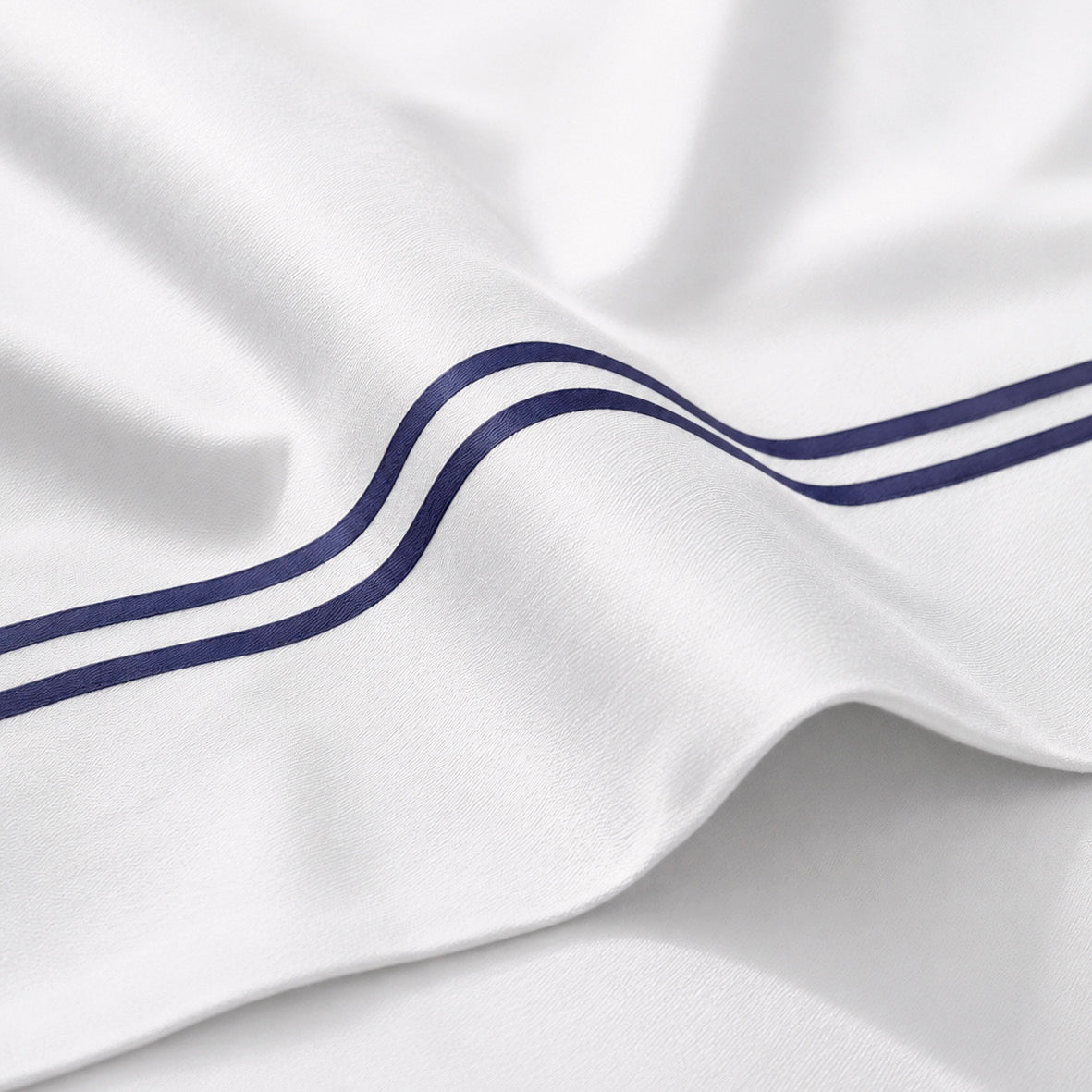 Taie de traversin satin de coton - Nîmes Bleu foncé / Blanc - CXL by Christian Lacroix Maison