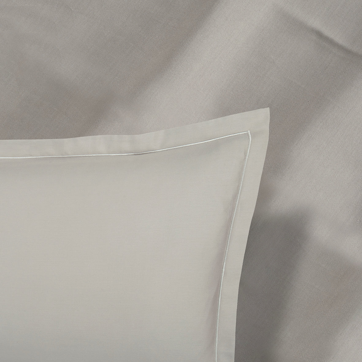 Taie d'oreiller satin de coton - Uni 1 baratta Taupe chaud - CXL by Christian Lacroix Maison