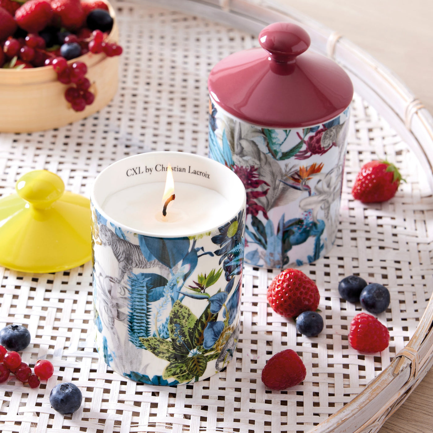Scented candle in porcelain cup Zanzibar Pink - Red fruit - 315 g