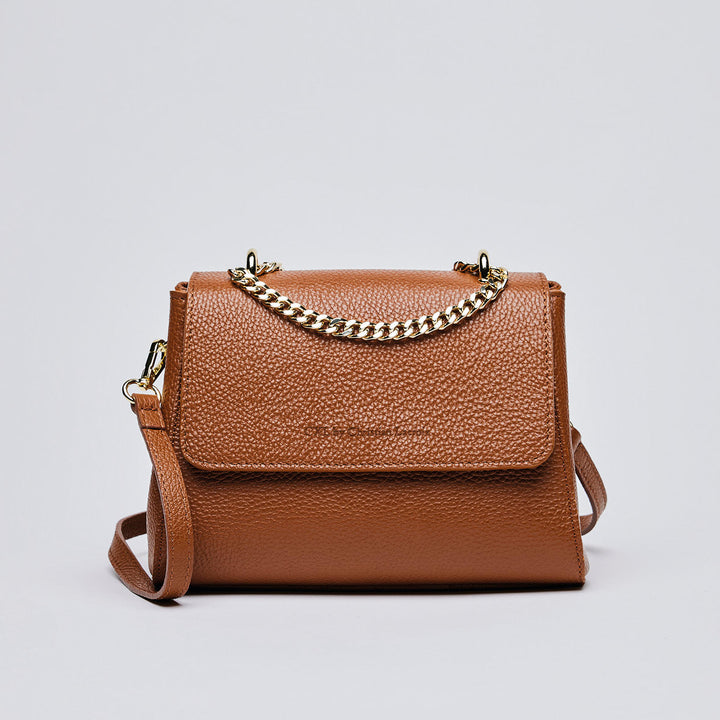 Sac à bandoulère en cur | Shoulder bag, Leather shoulder bag, Womens Sac à bandoulère en cur | Shoulder bag, Leather shoulder bag, Womens